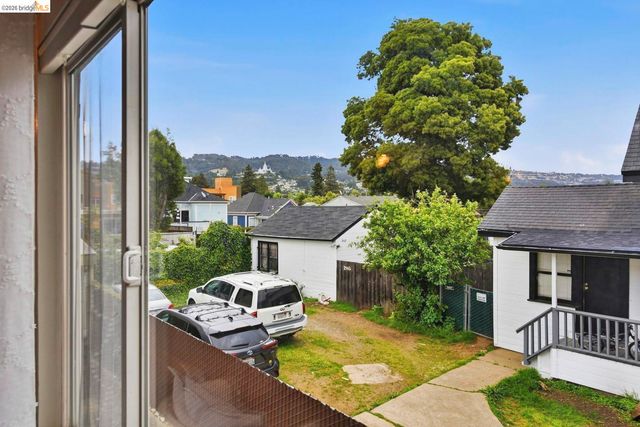 2450 Palmetto ST 4, Oakland, CA 94602
