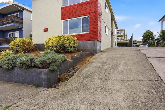 2450 Palmetto ST 4, Oakland, CA 94602