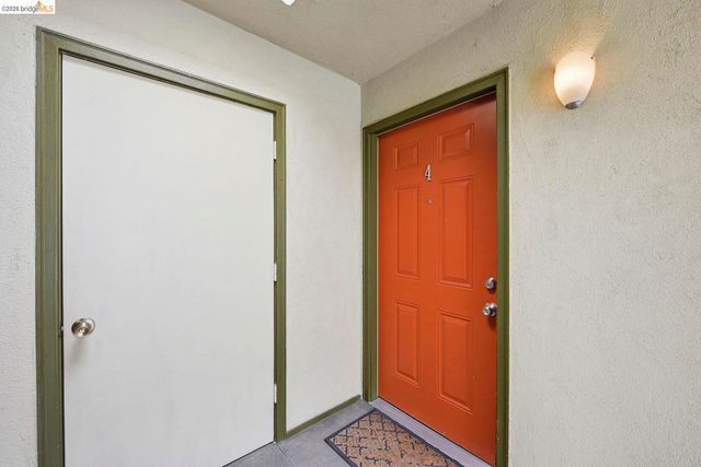2450 Palmetto ST 4, Oakland, CA 94602
