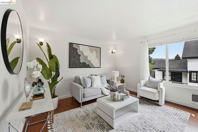 2450 Palmetto ST 4, Oakland, CA 94602