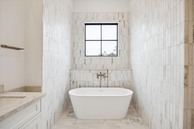 1236 Martin Street, Houston, TX 77018