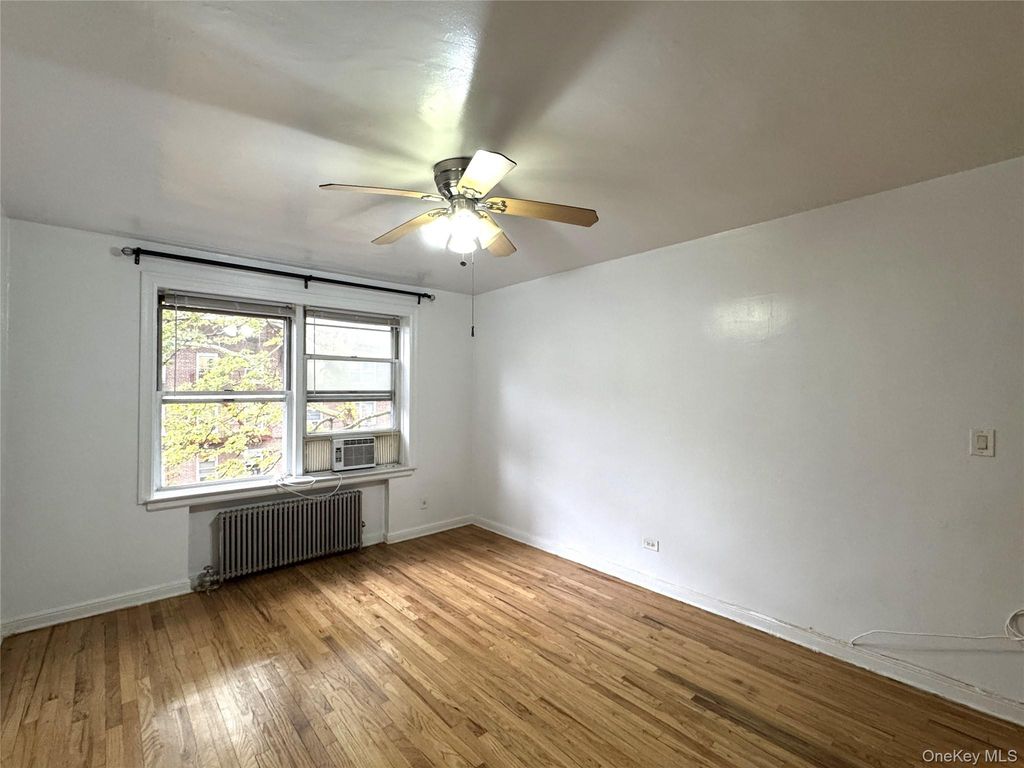 141-35 79th Avenue 2M, Kew Garden Hills, NY 11367 — photo 3