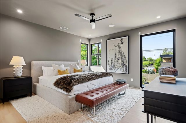 1912 S 3rd ST, Austin, TX 78704