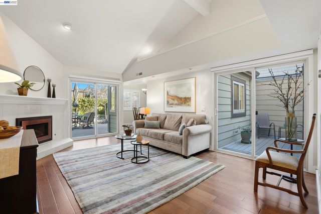 1825 Crestline Rd, Pleasanton, CA 94566