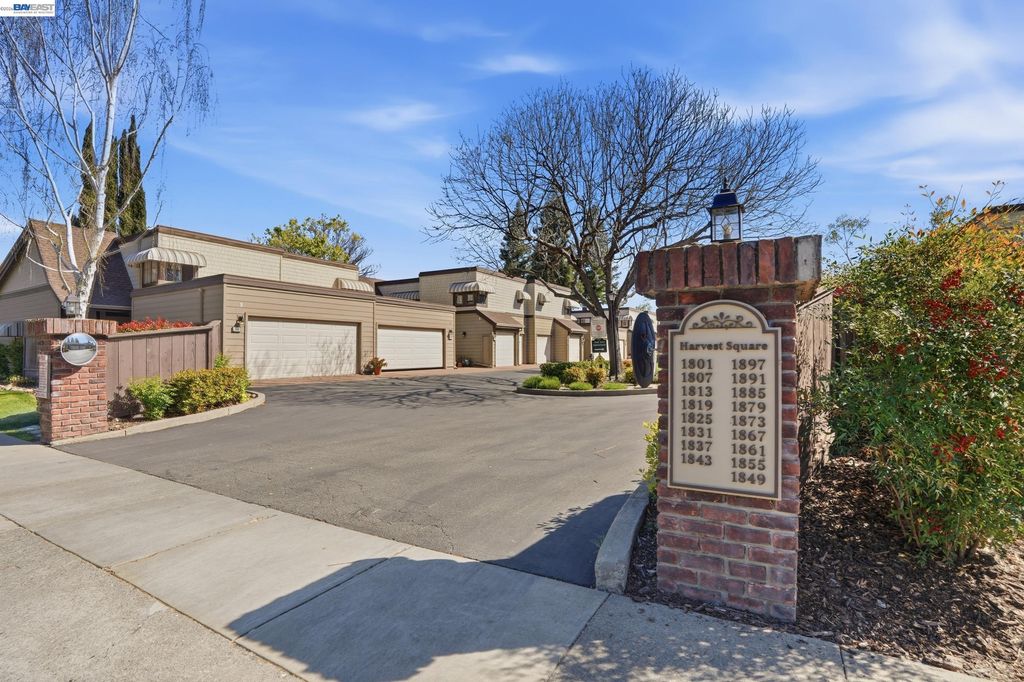 1825 Crestline Rd, Pleasanton, CA 94566