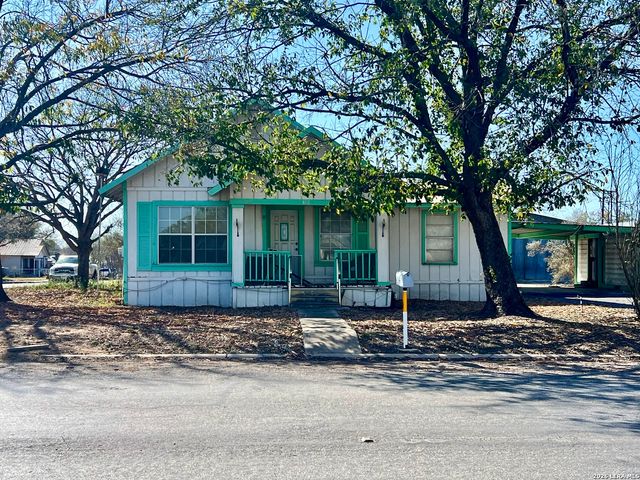 413 4th, Poteet, TX 78065