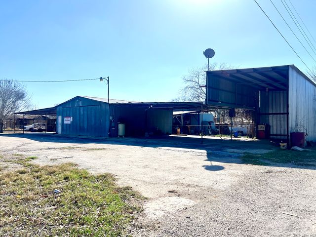 413 4th, Poteet, TX 78065