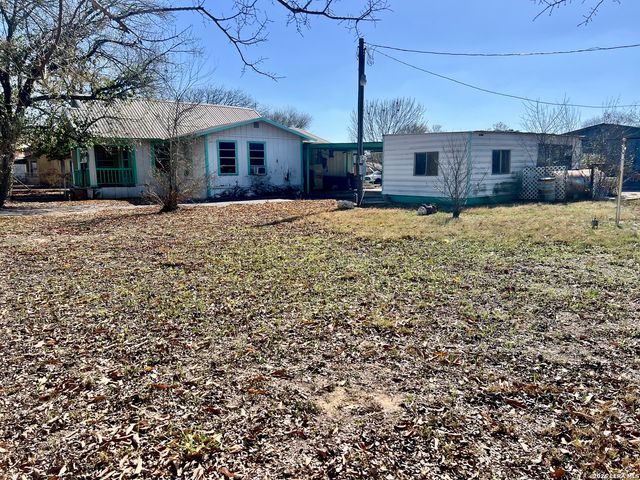 413 4th, Poteet, TX 78065