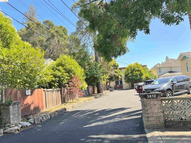 3812 Whittle Ave, Oakland, CA 94602