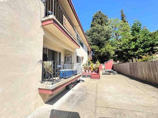 3812 Whittle Ave, Oakland, CA 94602