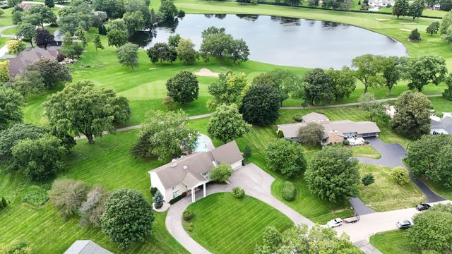 2575 LINCOLN Avenue, Long Grove, IL 60047