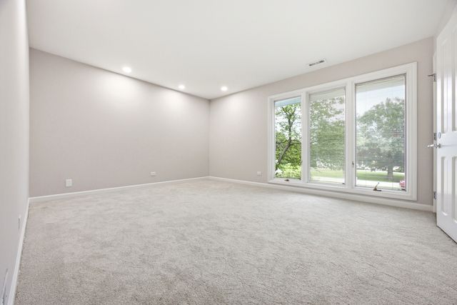 2575 LINCOLN Avenue, Long Grove, IL 60047