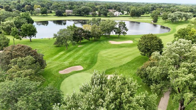 2575 LINCOLN Avenue, Long Grove, IL 60047