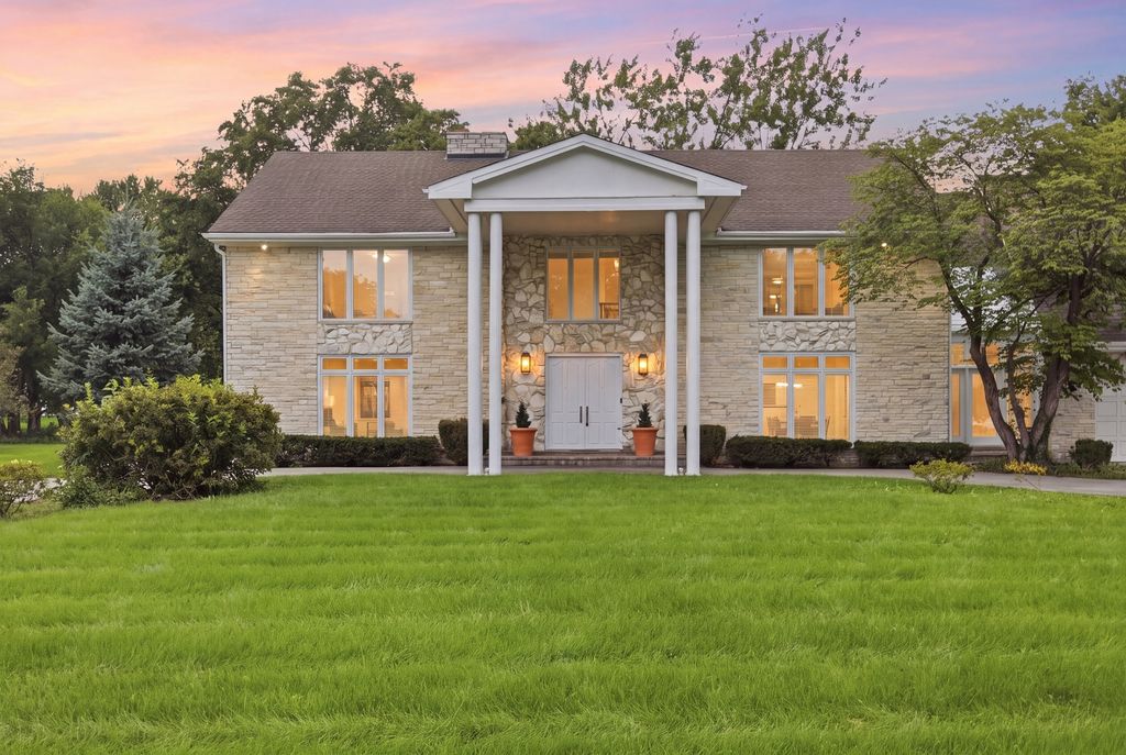 2575 LINCOLN Avenue, Long Grove, IL 60047