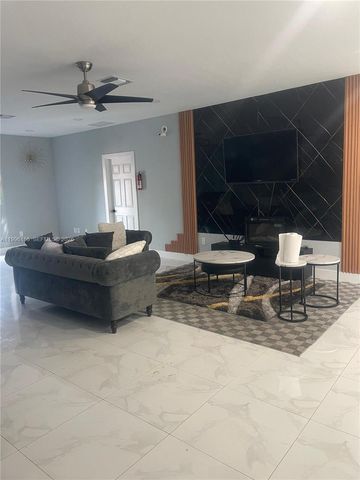675 Coral Way, Delray Beach, FL 33445