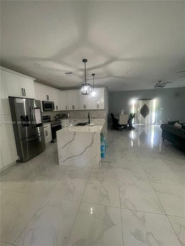 675 Coral Way, Delray Beach, FL 33445