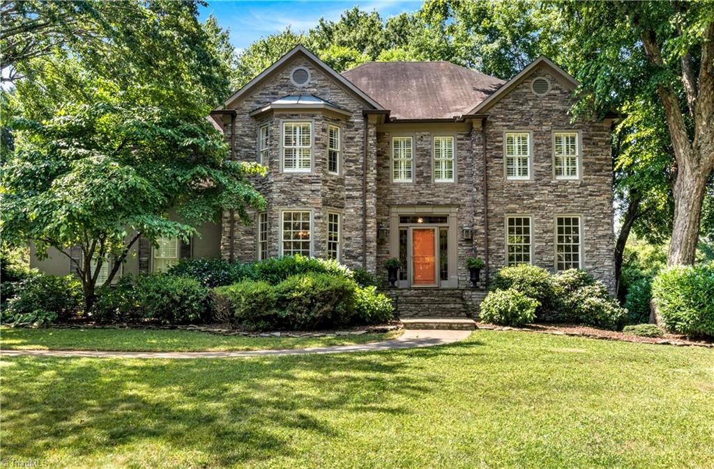 1420 Thornhill Lane, Winston-salem, NC 27106