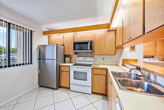 601 S Seas Drive 106, Jupiter, FL 33477