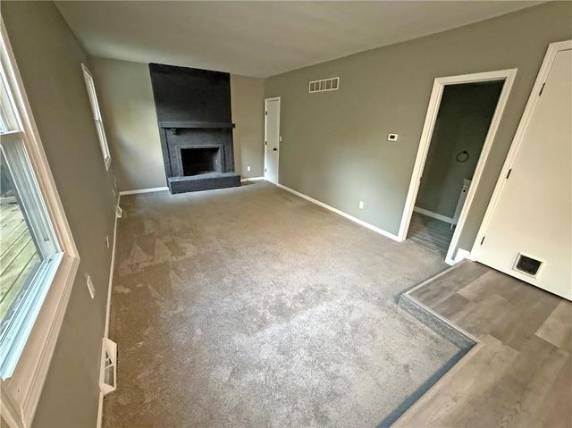 5510 NW Verlin Drive, Parkville, MO 64152