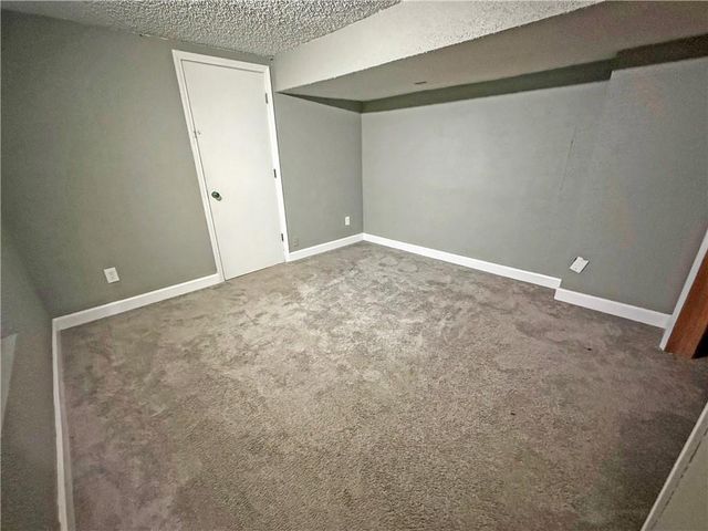 5510 NW Verlin Drive, Parkville, MO 64152