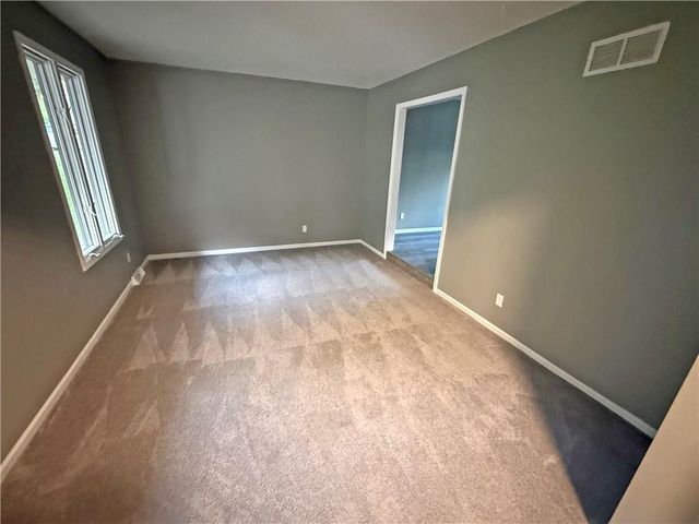5510 NW Verlin Drive, Parkville, MO 64152