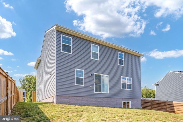 3270 WHITE TAIL DR, Locust Grove, VA 22508
