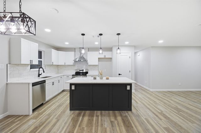 214 W Madison Street, Hillsboro, TX 76645