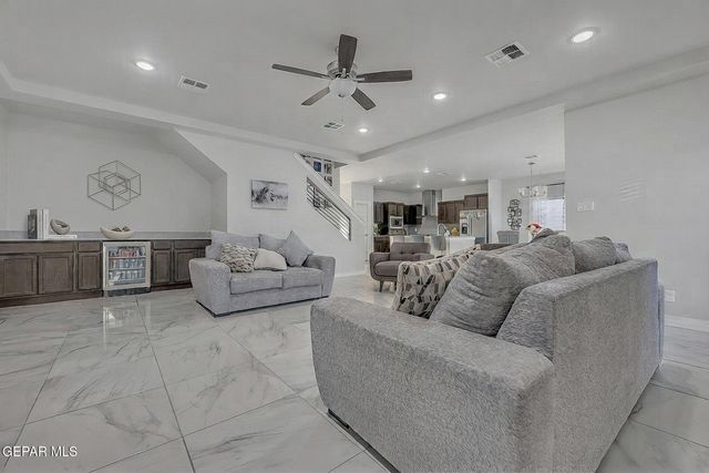 572 Pine Valley Place, Horizon City, TX 79928