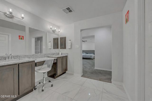 572 Pine Valley Place, Horizon City, TX 79928