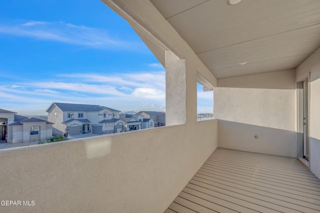 572 Pine Valley Place, Horizon City, TX 79928