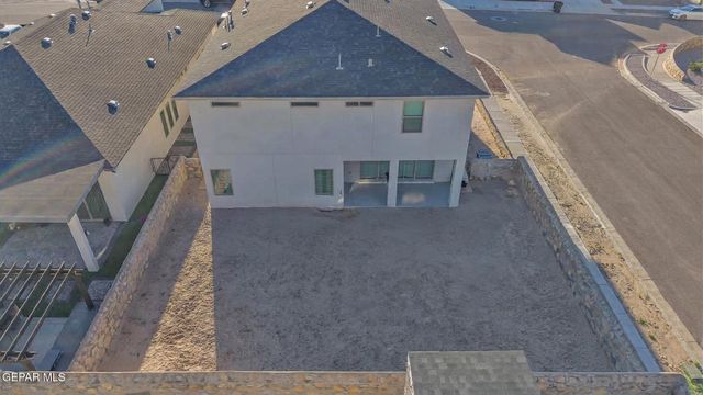 572 Pine Valley Place, Horizon City, TX 79928