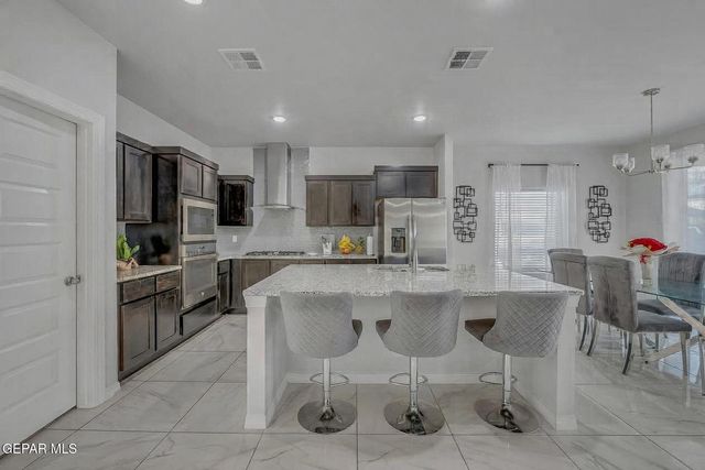 572 Pine Valley Place, Horizon City, TX 79928