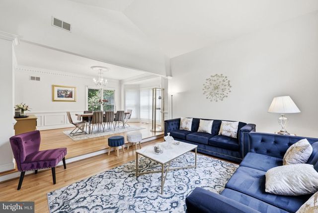 1407 WOODHURST BLVD, Mclean, VA 22102