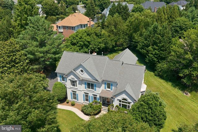 1407 WOODHURST BLVD, Mclean, VA 22102