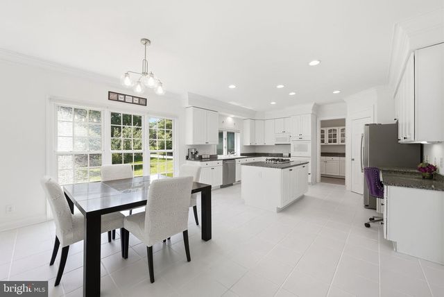 1407 WOODHURST BLVD, Mclean, VA 22102