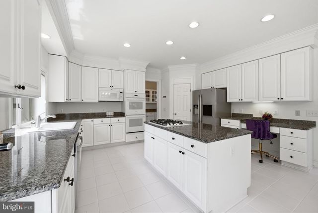 1407 WOODHURST BLVD, Mclean, VA 22102