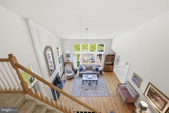 1407 WOODHURST BLVD, Mclean, VA 22102