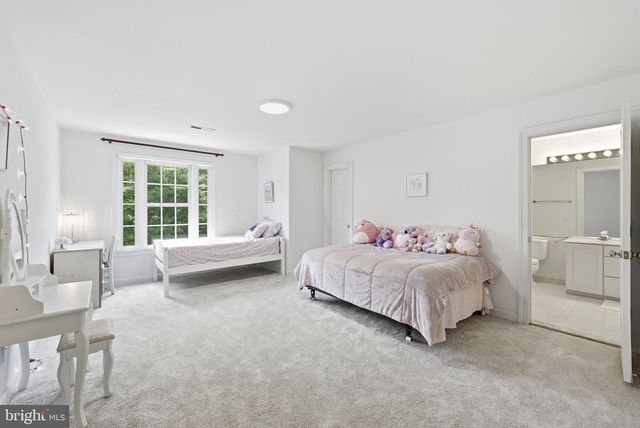 1407 WOODHURST BLVD, Mclean, VA 22102