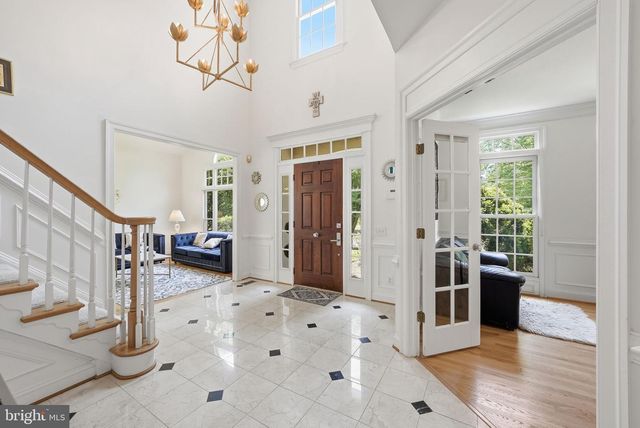 1407 WOODHURST BLVD, Mclean, VA 22102