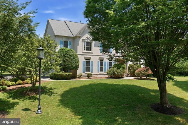 1407 WOODHURST BLVD, Mclean, VA 22102