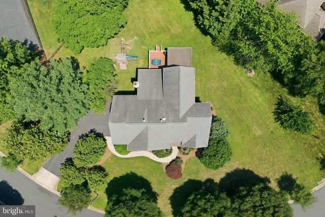 1407 WOODHURST BLVD, Mclean, VA 22102