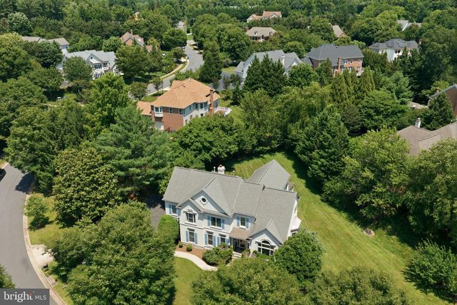 1407 WOODHURST BLVD, Mclean, VA 22102