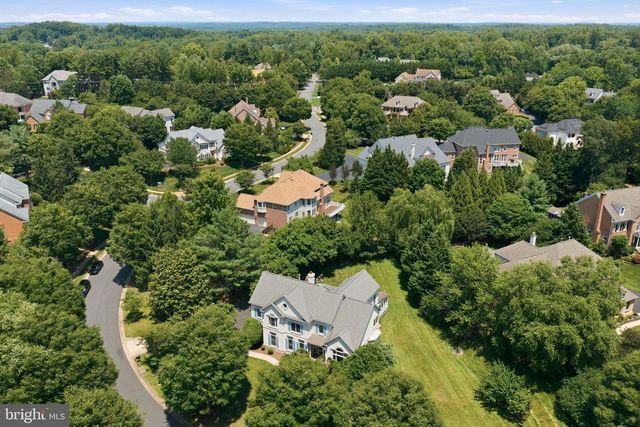 1407 WOODHURST BLVD, Mclean, VA 22102