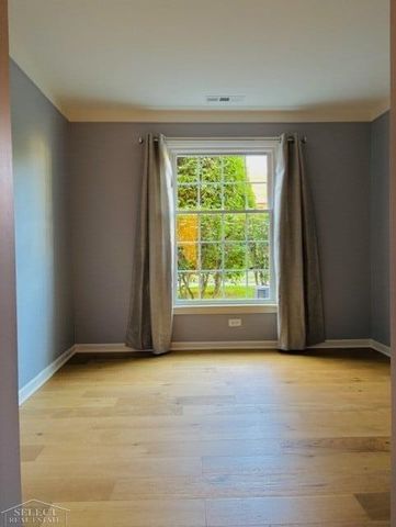 19710 W 13 Mile Road, Beverly Hills, MI 48025