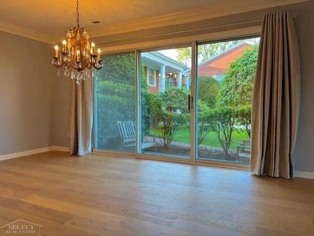 19710 W 13 Mile Road, Beverly Hills, MI 48025