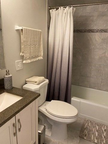 209 Commonwealth Ave 1, Newton, MA 02467