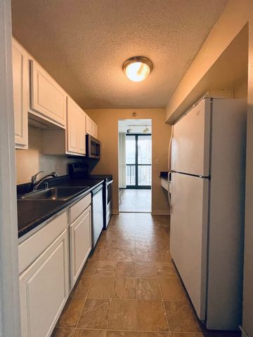 10 E Ontario Street 4708, Chicago, IL 60611