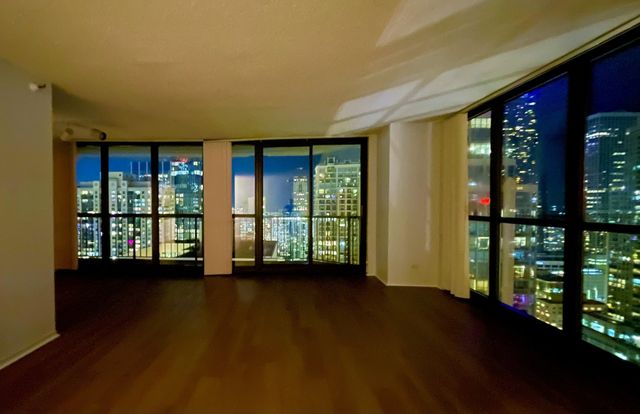 10 E Ontario Street 4708, Chicago, IL 60611