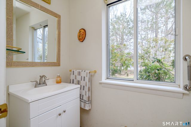 11 Chestnut Hill Road, Sherman, CT 06784