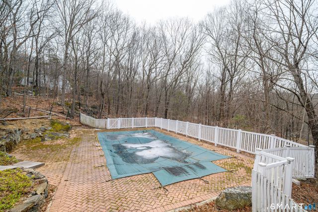 11 Chestnut Hill Road, Sherman, CT 06784